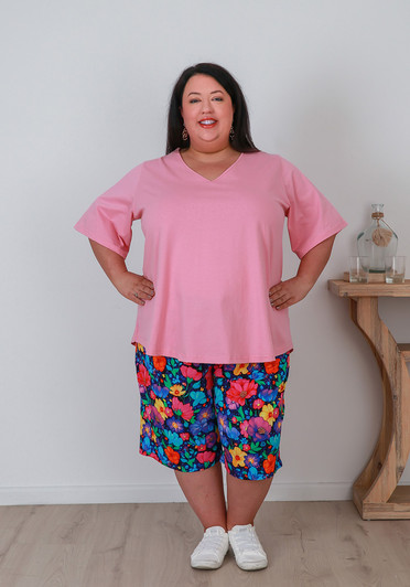 Plus Size Cotton V Neck Curved Hem Tee In Light Pink