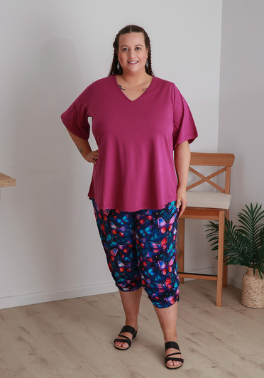 Plus Size Bamboo Crop Ruched Pant In Evening Butterflies