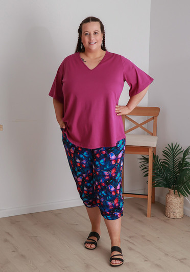 Plus Size Crop Pant In Evening Butterflies