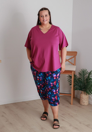 Plus Size Crop Pant In Evening Butterflies