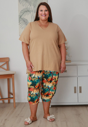 Plus Size Bamboo Crop Ruched Pant In Hawaiian Sunset