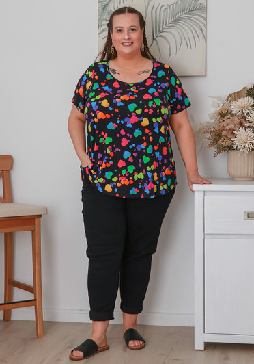 Plus Size Scoop Neck Bamboo Tee in Funky Hearts