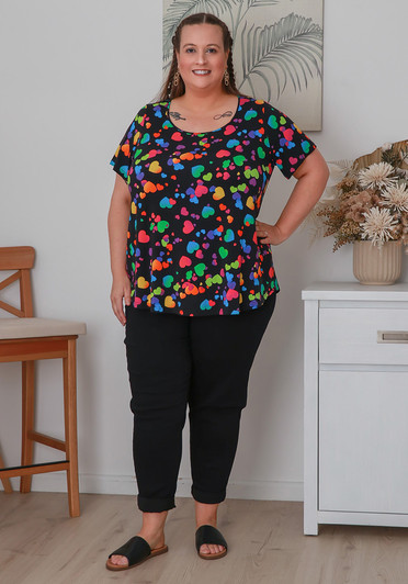 Plus Size Scoop Neck Bamboo Tee in Funky Hearts