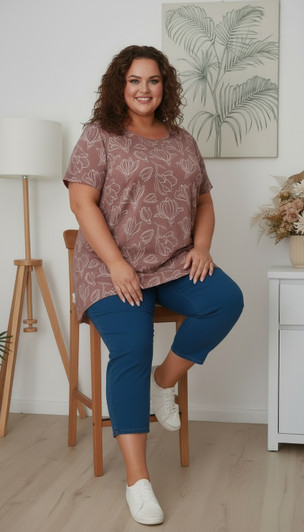 Plus Size Scoop Neck Bamboo Tee In Mocha Floral Outline