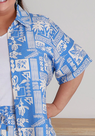 Plus Size Short Sleeve Button Up Shirt In Blue Islander Print