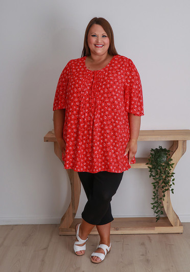 Plus Size Pintuck Top In Dainty Daisies On Red