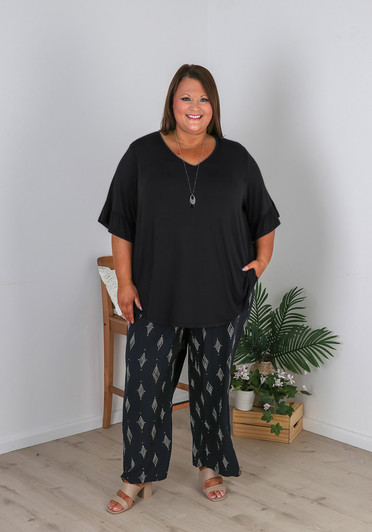 Plus Size Summer Pant In Diamond Print Curvaceous