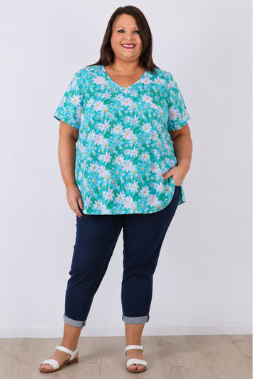 Stretch Top In Sweet Daisies 