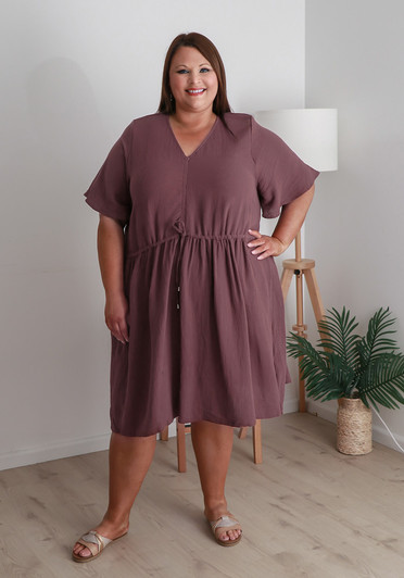 Plus Size Textured Cotton Short Dress In Mocha