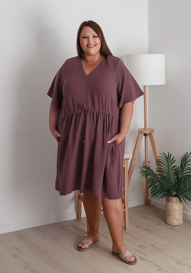 Plus Size Textured Cotton Short Dress In Mocha