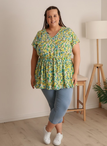 Plus Size Stretch Denim Capri In Light Blue