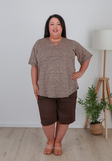 Plus Size Cotton Cargo Shorts In Chocolate Brown