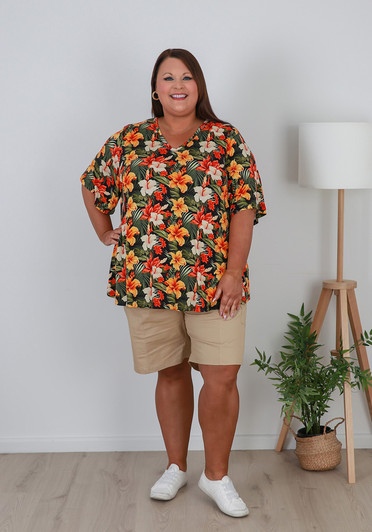 Plus Size Cotton Cargo Shorts In Neutral