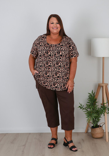 Plus Size Cotton Cargo Adjustable Leg Pant In Chocolate Brown