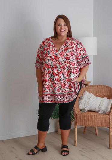 plus size boho relaxed fit pink red floral top  Sizes 18-32