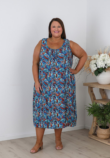 Plus Size Sleeveless Dress In Teal With Leaf Print