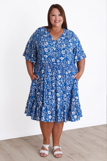 Plus Size Shirred Waist Dress In Blue And White 