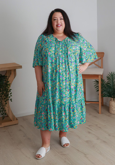Plus Size Pintuck Summer Dress In Minty Floral
