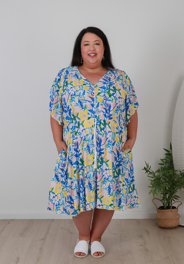 Plus Size Split Sleeve Elastic Waist Dress In Zesty Floral