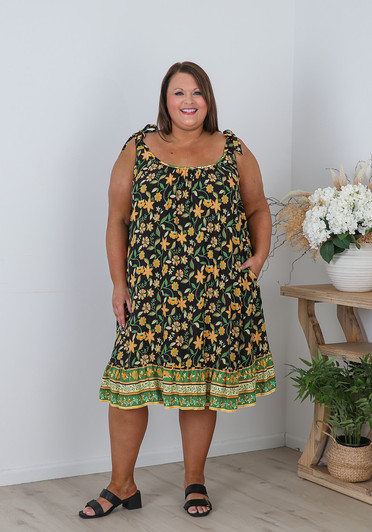 Plus Size Black And Gold Sleeveless Dress