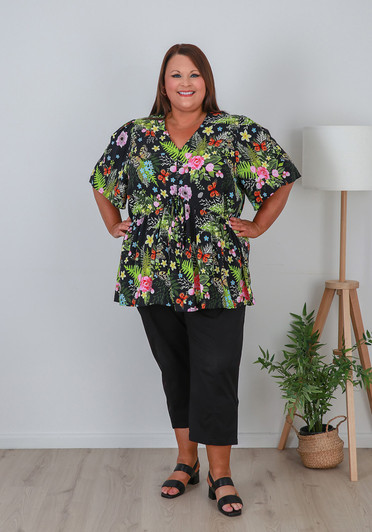  Plus Size Summer In Butterfly Garden Print Top