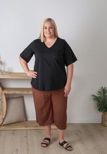 Plus Size Summer Mocha Crop Pants 