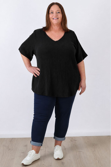 Plus Size Textured Cotton V Neck Top In Black