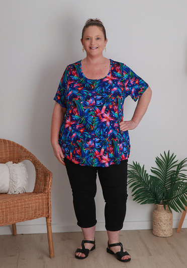 Plus Size Curvaceous Twinkling Tropics Top