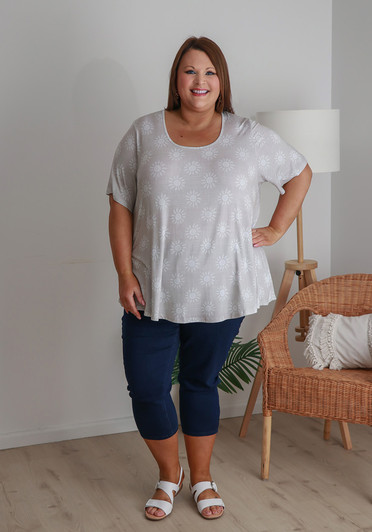 Plus Size Curvaceous Scoop Neck Sun Motifs Top