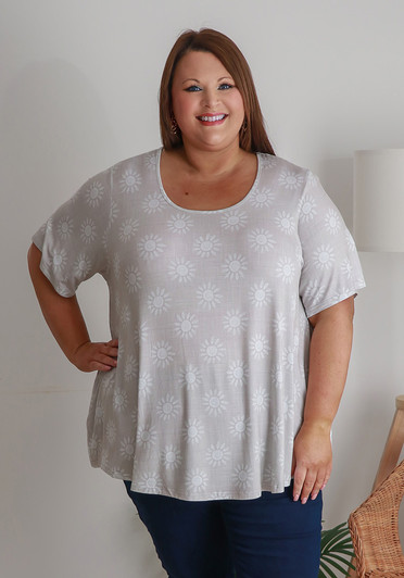Plus Size Stretch Scoop Neck Top In Sun Motifs