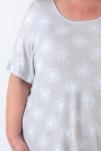 plus size sun scoop neck top 
