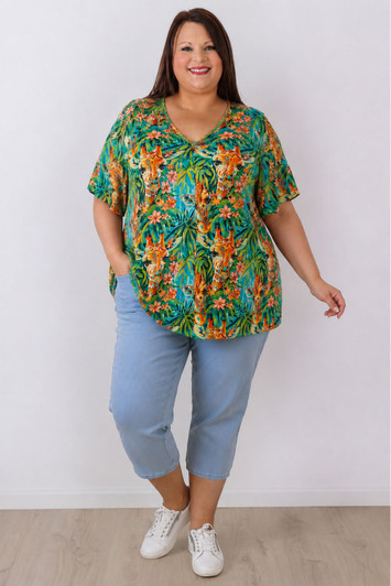 plus size Cheeky Giraffes short sleeve top