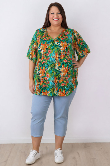 plus size Cheeky Giraffes short sleeve top