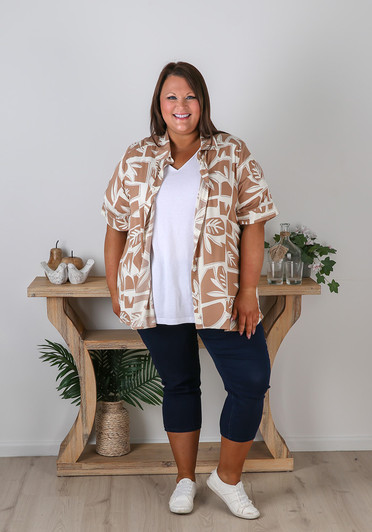 Plus Size Tab Sleeve Latte Shirt In Modern Islander Print