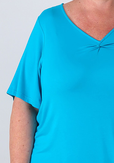 Plus Size Pinched V Neck Top In Aqua