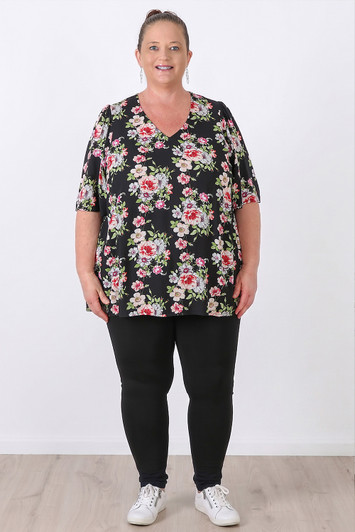 Plus Size Short Sleeve Top In Wild Roses by Curvaceous