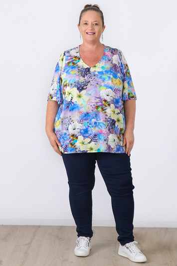 Plus Size Short Sleeve Top In Purple Tropical