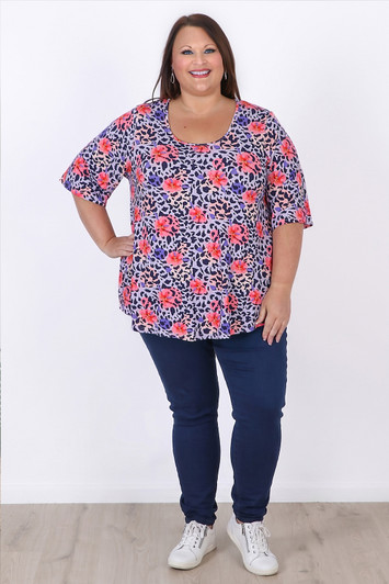 Plus Size Purple Animal Print Bloom Scoop Neck Top Size 18 to 32