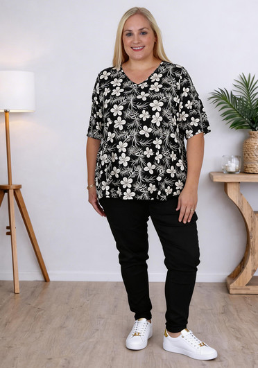 Plus Size Black and white floral short sleeve top