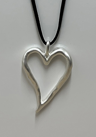 Primitive Heart Pendant Necklace In Silver 