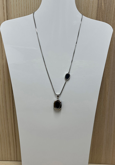 Black Double Oval Pendant Necklace
