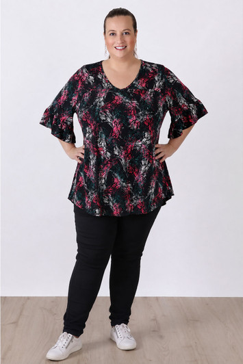 Plus Size Berry Spray Stretch Top 