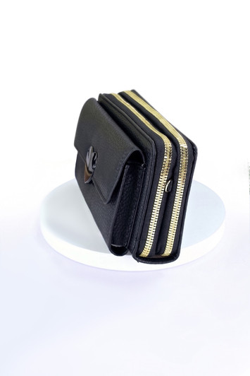 Black Heart Clasp Cross Body Bag