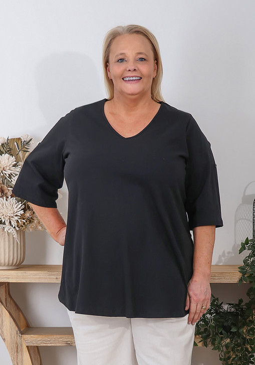 Plus Size Talk To The Butt Black Cotton V Neck Printed Top