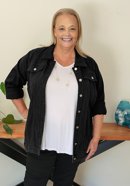 Casual Black Denim Jacket With Pockets