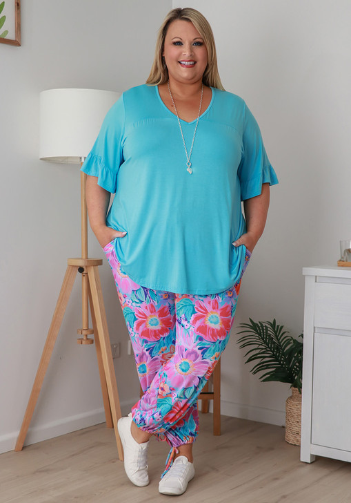 Plus Size Pastel Floral Stretch Gypsy Pant