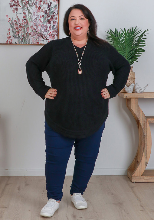 Plus Size Knit Jumper With Hem Detail In Black