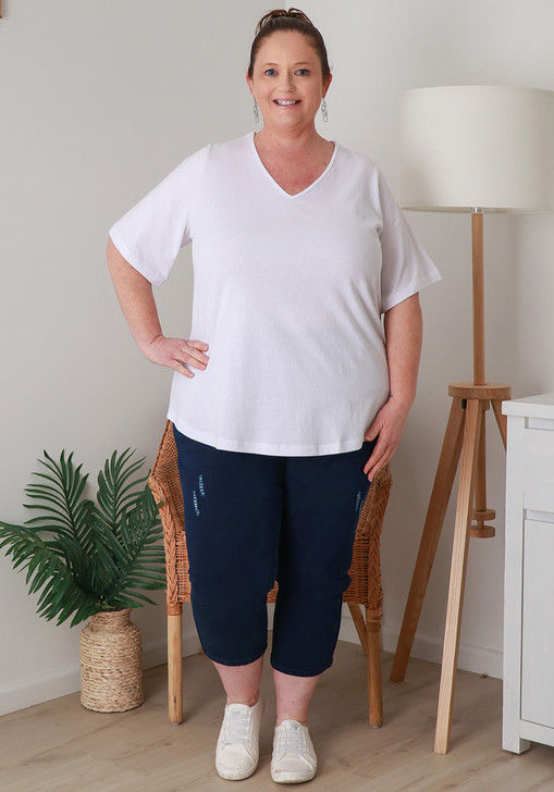 Plus Size Cotton V Neck Curved Hem Tee In White