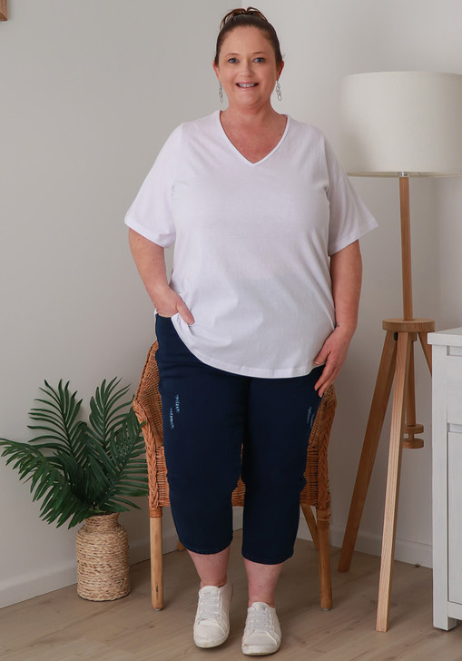 Plus Size Cotton V Neck Curved Hem Tee In White
