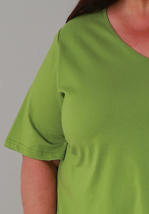 Plus Size Cotton V Neck Curved Hem Tee In Pistachio